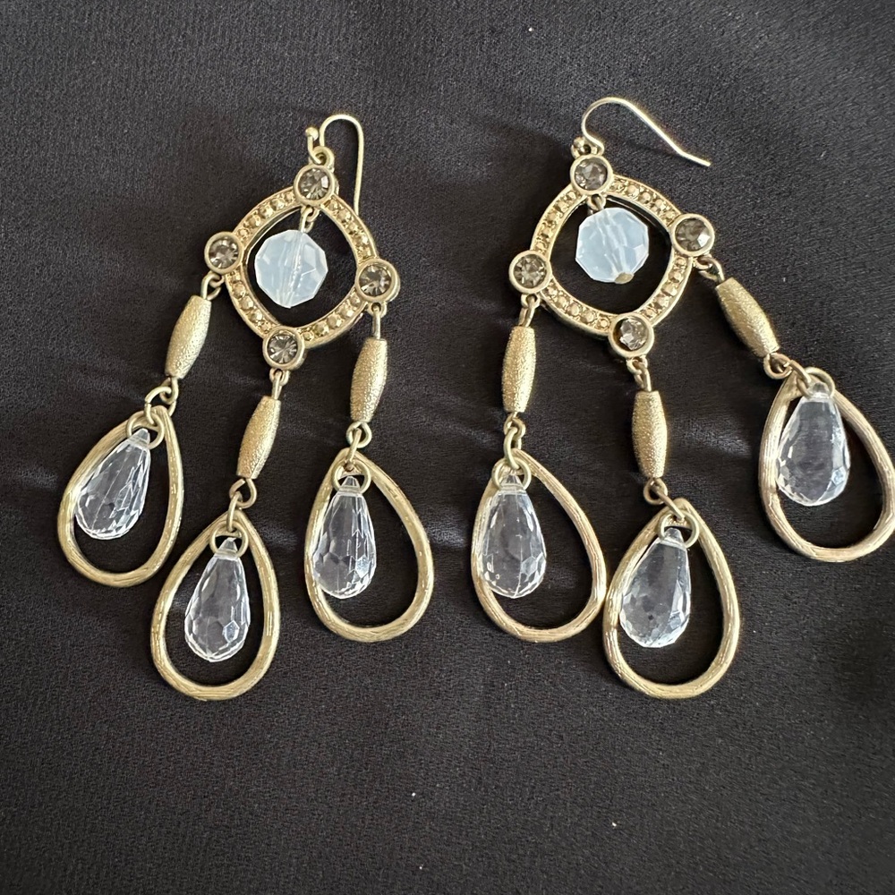 Elegant Gold and Crystal Dangle Earrings